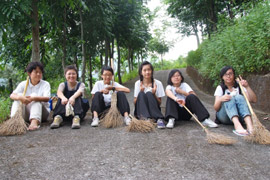 2011�~�k�ɨൣ�ˤl�L�O��